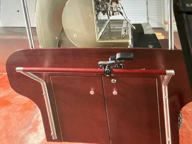 Wega vela elektrische cargo fiets met professioneel koffiemachine - afbeelding 11 van  14