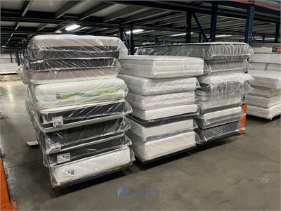Wegens faillissement aquinos bedding belgium bv - matrassen, bedonderdelen, pocketveren, enz te huls...