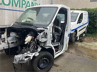 Wegens faillissement taxi marcel - 8 wrakken en oplegger te herentals