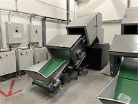 Wegens faillissement tupperware belgium nv - kunststofgranulators, trechter-/doseerinstallaties, dro...