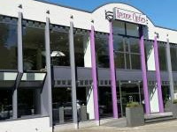 Wegens verhuis: inboedel avenue optics