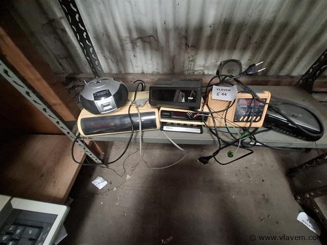 Wekkerradio - afbeelding 1 van  3