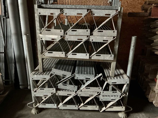 Werf trappen (2x) - afbeelding 1 van  4