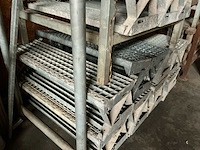 Werf trappen (2x) - afbeelding 3 van  4