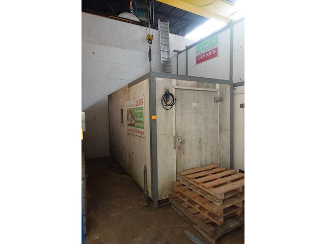 Werfcontainer - afbeelding 1 van  3