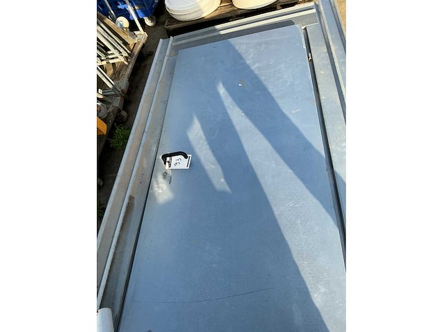 Werfdeur met omkasting - afbeelding 2 van  2