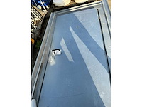 Werfdeur met omkasting - afbeelding 2 van  2