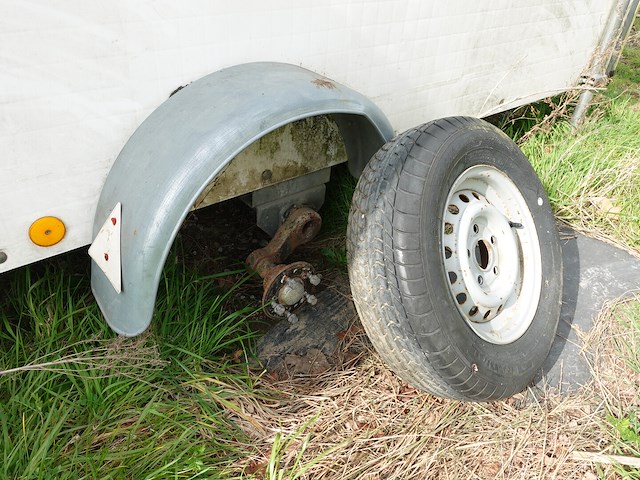 Werfkeet op aanhangwagen - afbeelding 5 van  9
