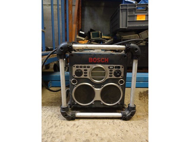 Werfradio bosch (aanzetknop ontbreekt) maar werkt! - afbeelding 1 van  10