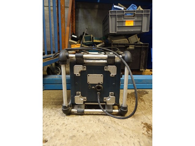 Werfradio bosch (aanzetknop ontbreekt) maar werkt! - afbeelding 6 van  10