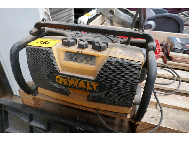 Werfradio dewalt + draagbare radio - afbeelding 2 van  3