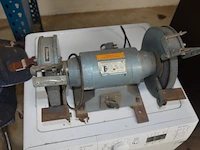 Werfradio maginon br10, slijpschijf powerplus pow20030, slijpschijf bosch pws750-125, handcirkelzaag trotec pcss-10-1400 in doos, schuurmachine bosch gss 23e in pvc koffer, poliermachine einhell bpp5 1100e in pvc koffer, laser topcraft op statief - afbeelding 15 van  36