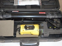 Werfradio maginon br10, slijpschijf powerplus pow20030, slijpschijf bosch pws750-125, handcirkelzaag trotec pcss-10-1400 in doos, schuurmachine bosch gss 23e in pvc koffer, poliermachine einhell bpp5 1100e in pvc koffer, laser topcraft op statief - afbeelding 23 van  36