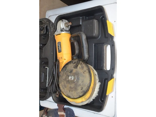 Werfradio maginon br10, slijpschijf powerplus pow20030, slijpschijf bosch pws750-125, handcirkelzaag trotec pcss-10-1400 in doos, schuurmachine bosch gss 23e in pvc koffer, poliermachine einhell bpp5 1100e in pvc koffer, laser topcraft op statief - afbeelding 34 van  36