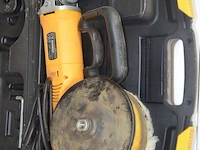 Werfradio maginon br10, slijpschijf powerplus pow20030, slijpschijf bosch pws750-125, handcirkelzaag trotec pcss-10-1400 in doos, schuurmachine bosch gss 23e in pvc koffer, poliermachine einhell bpp5 1100e in pvc koffer, laser topcraft op statief - afbeelding 34 van  36