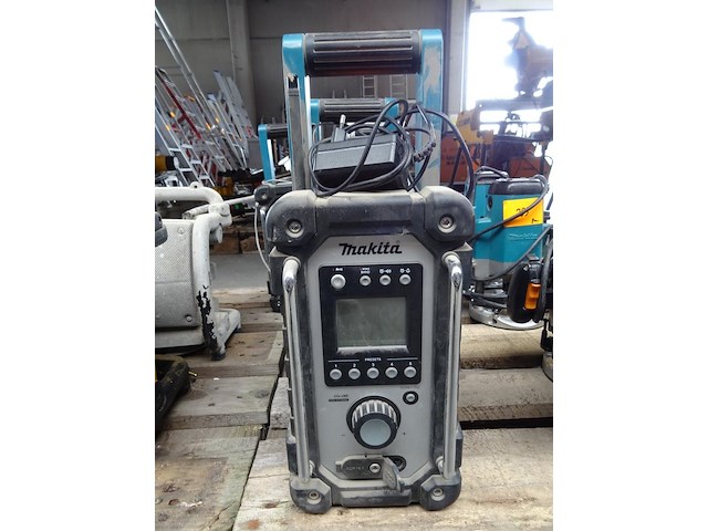 Werfradio makita - afbeelding 1 van  3