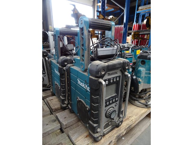 Werfradio makita - afbeelding 2 van  3