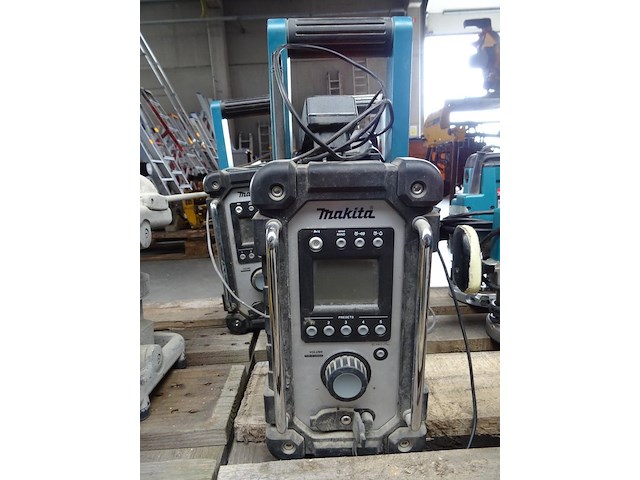Werfradio makita - afbeelding 1 van  3