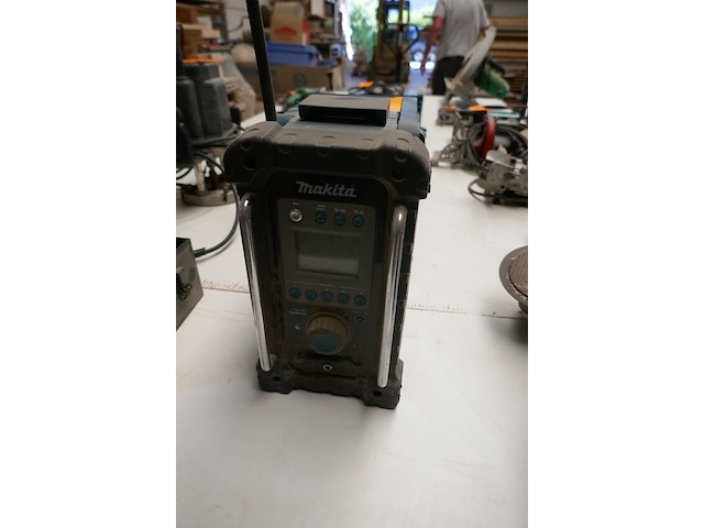 Werfradio makita - afbeelding 1 van  3
