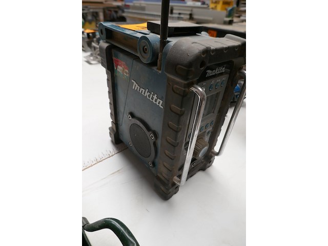 Werfradio makita - afbeelding 2 van  3