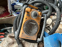 Werfradio (werking niet gekend) - afbeelding 2 van  2