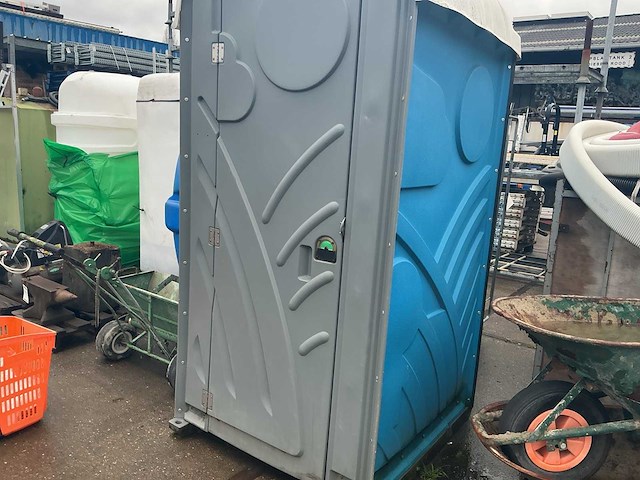 Werftoilet. - afbeelding 1 van  2