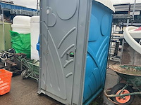 Werftoilet. - afbeelding 1 van  2