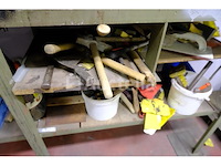 Werkbank en inhoud - afbeelding 4 van  21