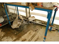 Werkbank en werkplaatskar (lot 189 bis) - afbeelding 7 van  9