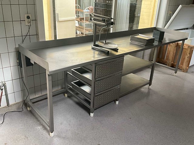 Werkbank in rvs - afbeelding 3 van  9