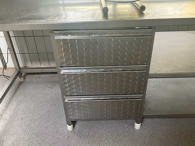 Werkbank in rvs - afbeelding 5 van  9