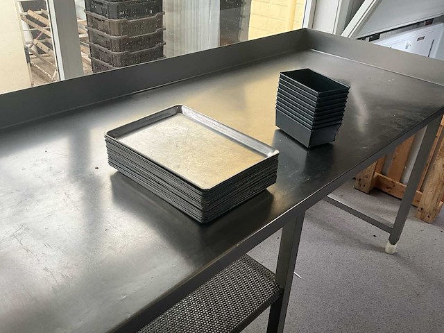 Werkbank in rvs - afbeelding 7 van  9