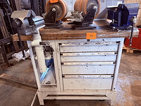 Werkbank met 2 bankschroeven