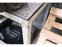 Werkbank met bankschroef - afbeelding 5 van  7