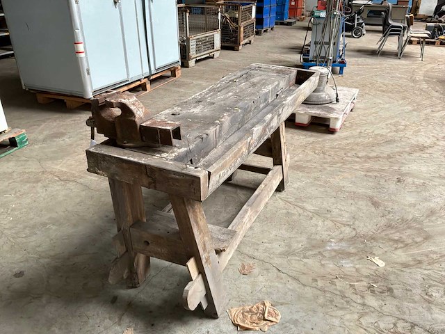 Werkbank met bankschroef - afbeelding 1 van  6