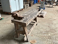 Werkbank met bankschroef - afbeelding 1 van  6