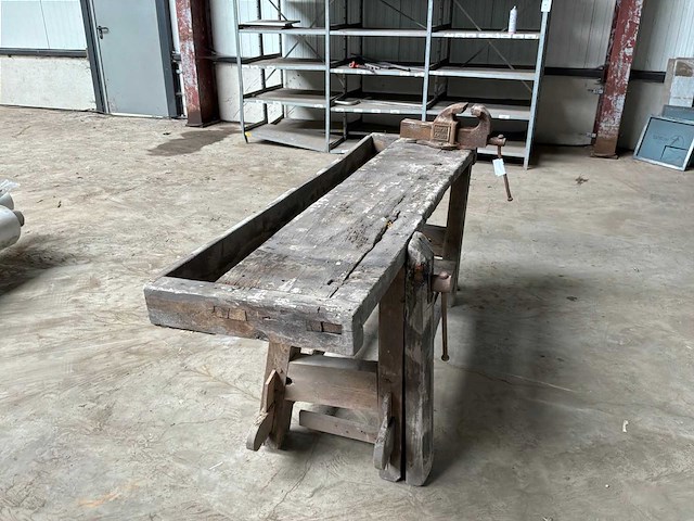 Werkbank met bankschroef - afbeelding 3 van  6