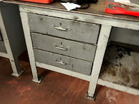 Werkbank met bankschroef - afbeelding 3 van  6