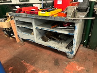 Werkbank met bankschroef - afbeelding 1 van  4