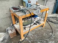 Werkbank met bankschroef - afbeelding 2 van  4