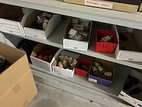 Werkbank met inhoud (2x) - afbeelding 11 van  21