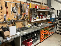 Werkbank met inhoud (2x) - afbeelding 7 van  21