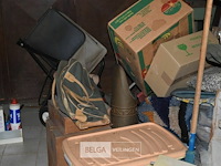 Werkbank met inhoud - afbeelding 2 van  14