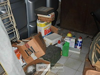 Werkbank met inhoud - afbeelding 3 van  14