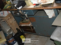 Werkbank met inhoud - afbeelding 7 van  14