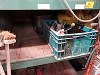 Werkbank met inhoud - afbeelding 2 van  13