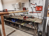 Werkbank met inhoud - afbeelding 1 van  13