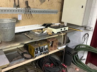 Werkbank met inhoud - afbeelding 3 van  4