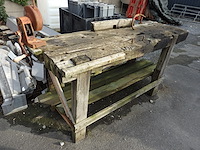 Werkbank met slijpmolen - afbeelding 1 van  4