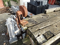 Werkbank met slijpmolen - afbeelding 2 van  4